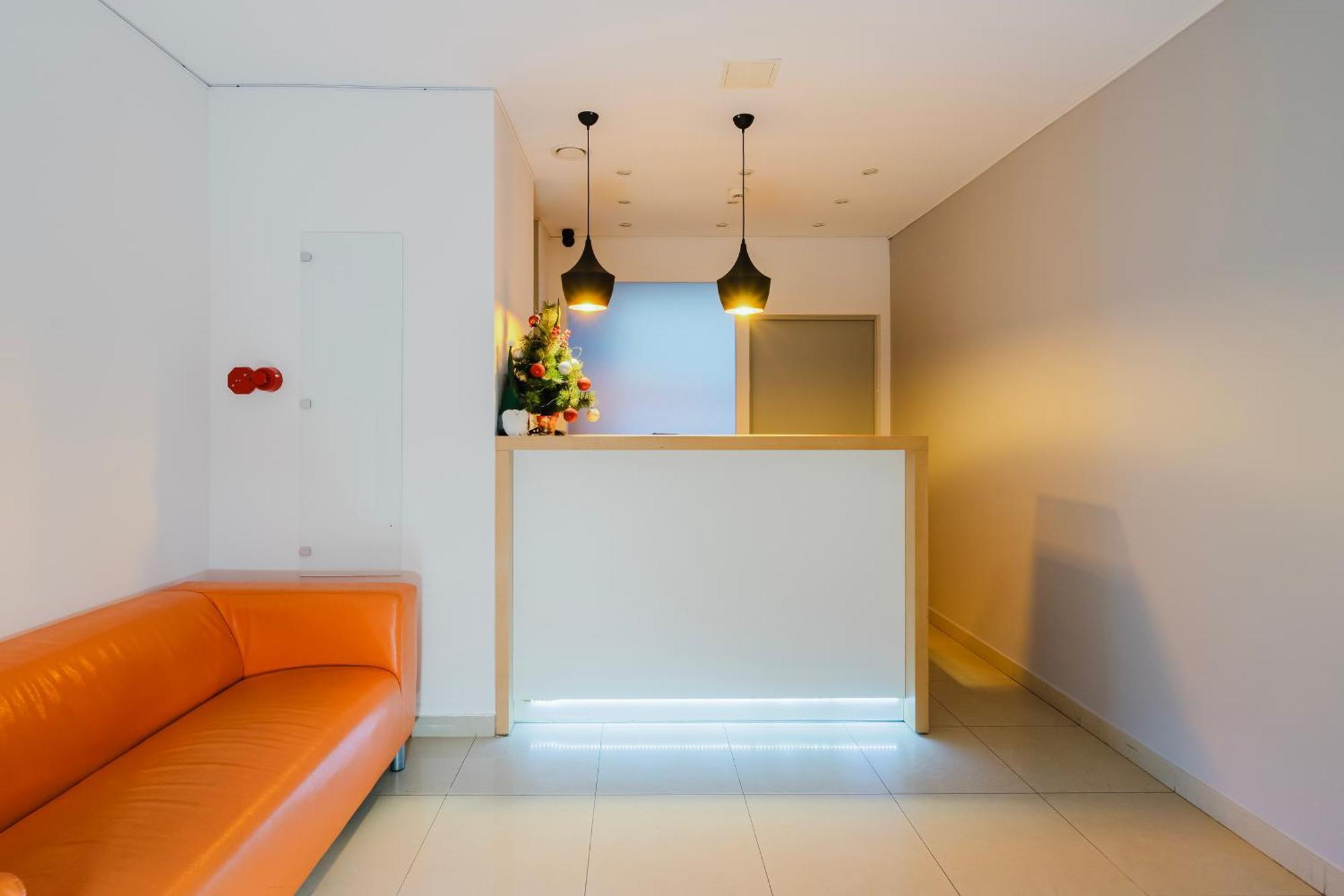 Hala Hostel - Pokoje Na Wylacznosc Tuz Przy Dworcu กดิเนีย ภายนอก รูปภาพ